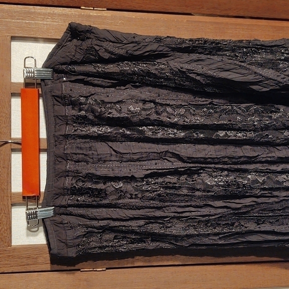 Simon Chang Black Lace and Sequins Maxi Skirt Sz 14 - Picture 2 of 7